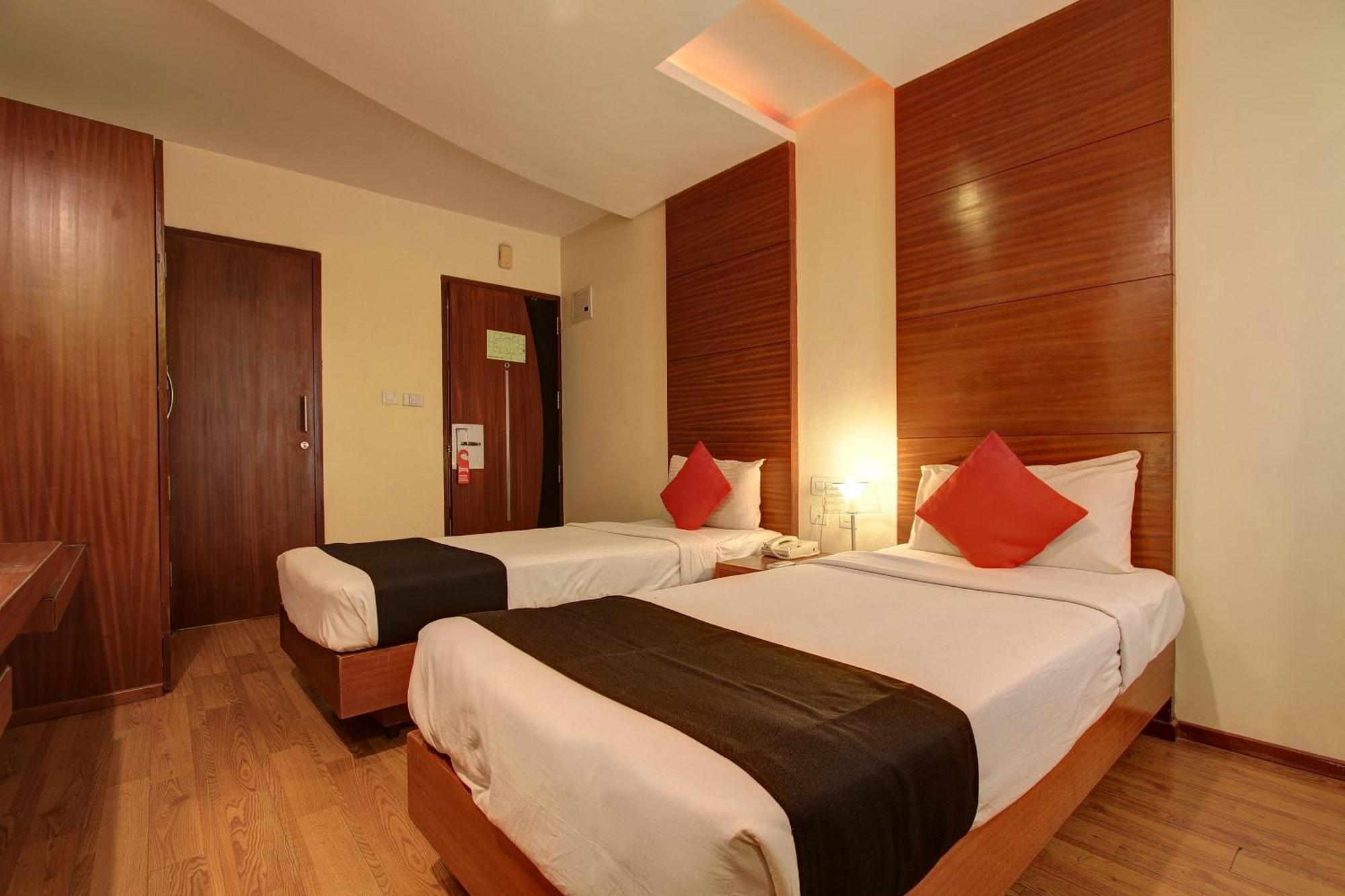 Townhouse Jp Residency Near Delhi Airport Hotel New Delhi Exterior photo